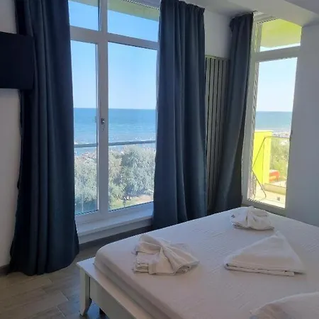 Apartment Hampton 4 By Alz *