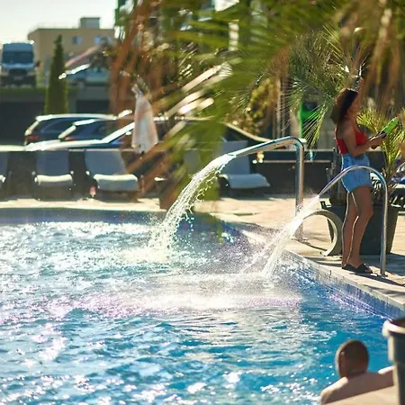 Apartment Hampton 4 By Alz *