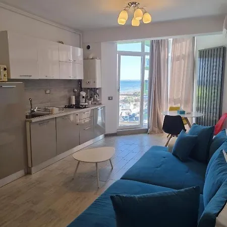 Hampton 4 By Alz Năvodari