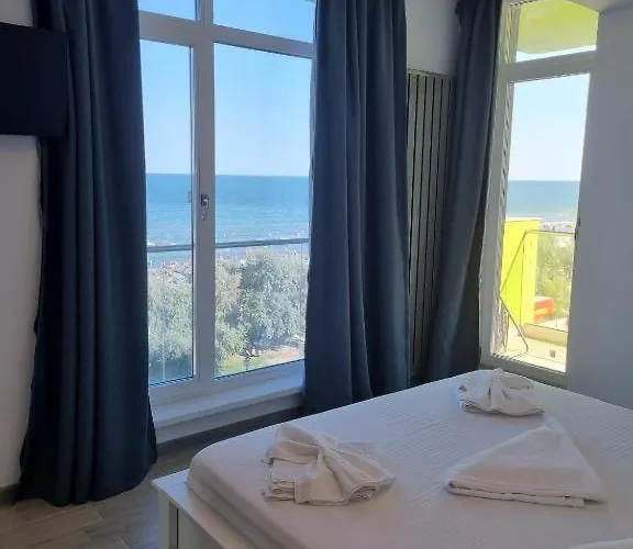 Διαμέρισμα Hampton 4 By Alz *