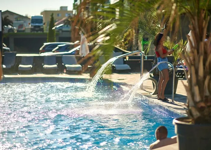 Διαμέρισμα Hampton 4 By Alz *