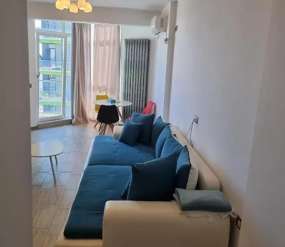 Hampton 4 By Alz Năvodari