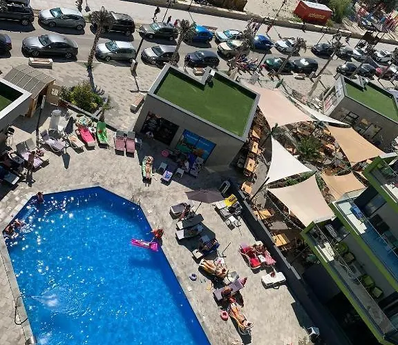 Διαμέρισμα Hampton 4 By Alz Năvodari