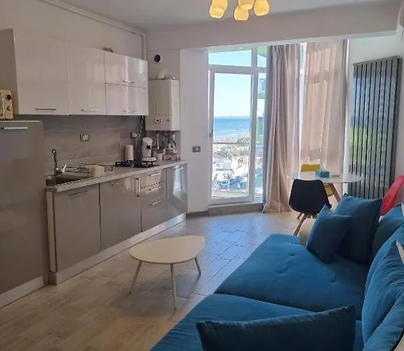 Hampton 4 By Alz Năvodari